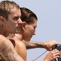 Hailey Baldwin Meztelen