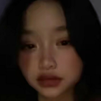 Han Nguyen Meztelen