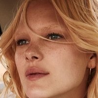 Hannah Holman Meztelen