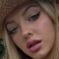 Hannah Hughes Meztelen