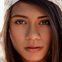 Hannah Le Meztelen