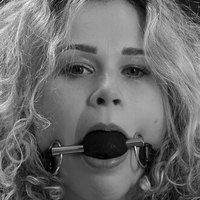 Helenas Luminance Meztelen