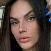 Idealova Meztelen