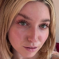 Inaleigh Meztelen