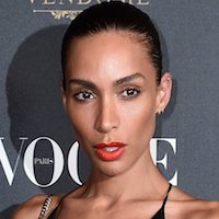 Ines Rau Meztelen
