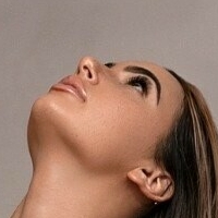 Isabel Ariana Meztelen