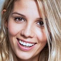 Isabel Vollmer Meztelen