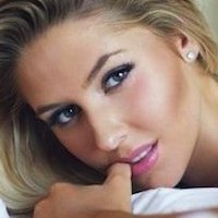 Isabella Gray Meztelen