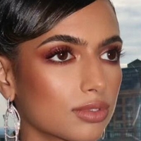 Ishana Night Shyamalan Meztelen