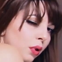 Ivy Jean Meztelen