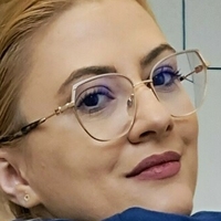 Jessicaro Meztelen