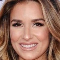 Jessie James Decker Meztelen