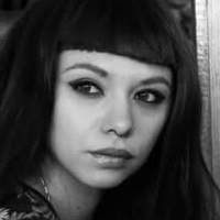 jollieann Meztelen