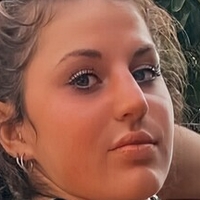 Julia Falcone Meztelen