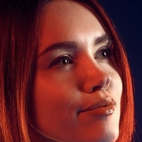 Julia Filament Meztelen