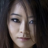 Julia Ling Meztelen