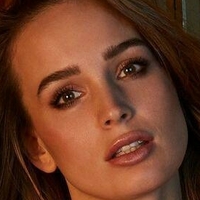 Julia Rӧmmelt Meztelen