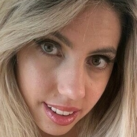 Jully Lov Meztelen
