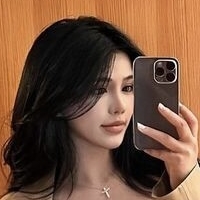 June Gong Meztelen