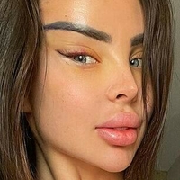 Kahina Meztelen