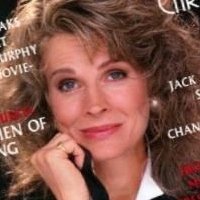 Karen Mayo-Chandler Meztelen