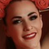 Kate Errington Meztelen