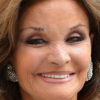 Kate O'Mara Meztelen