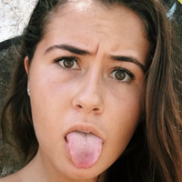 Katie A Meztelen