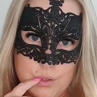 Katie Meluanie Meztelen