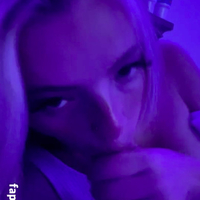 Katie Pardon Meztelen