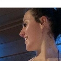 Katyrobertson8 Meztelen