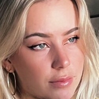 Kelsey Remige Meztelen
