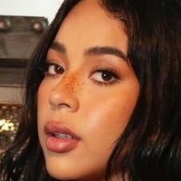 Lady De Pays Meztelen