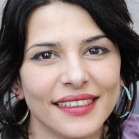 Lale Yavaş Meztelen