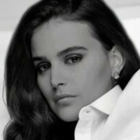 Lara Official Meztelen