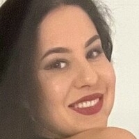 Latex Juliana Meztelen