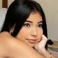 Laura Ospina Meztelen