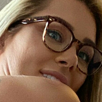 lauranvickers Meztelen
