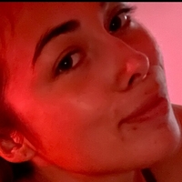 Laurie Blue Meztelen