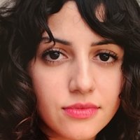 Layla Koshnoudi Meztelen