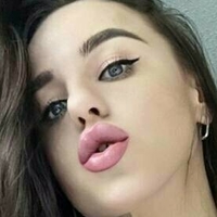 leeeeyyyla Meztelen