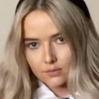 Lily Hollands Meztelen