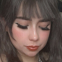 Lin Chuan Meztelen