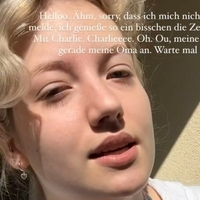 Lisa Übelsbacher Meztelen