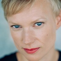 Lise Risom Olsen Meztelen