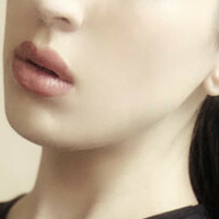 lithe Meztelen