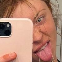 lolcaughtureye Meztelen