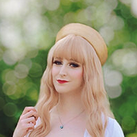 lorenia Meztelen