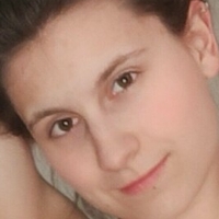 lucyschiller Meztelen