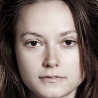 Lydia Wilson Meztelen